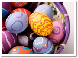 Decorating Easter EggsCooking with Kids